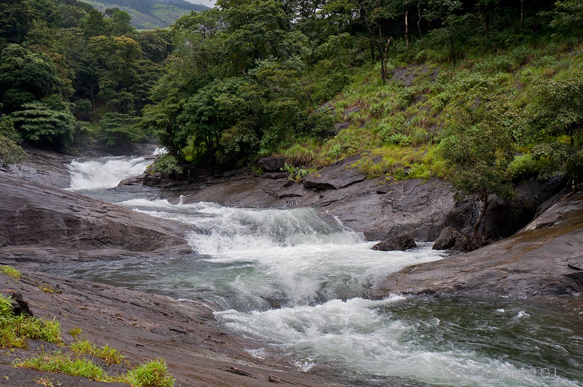 Kozhippara Waterfall Kakkadampoyil Hill Station Kozhikode