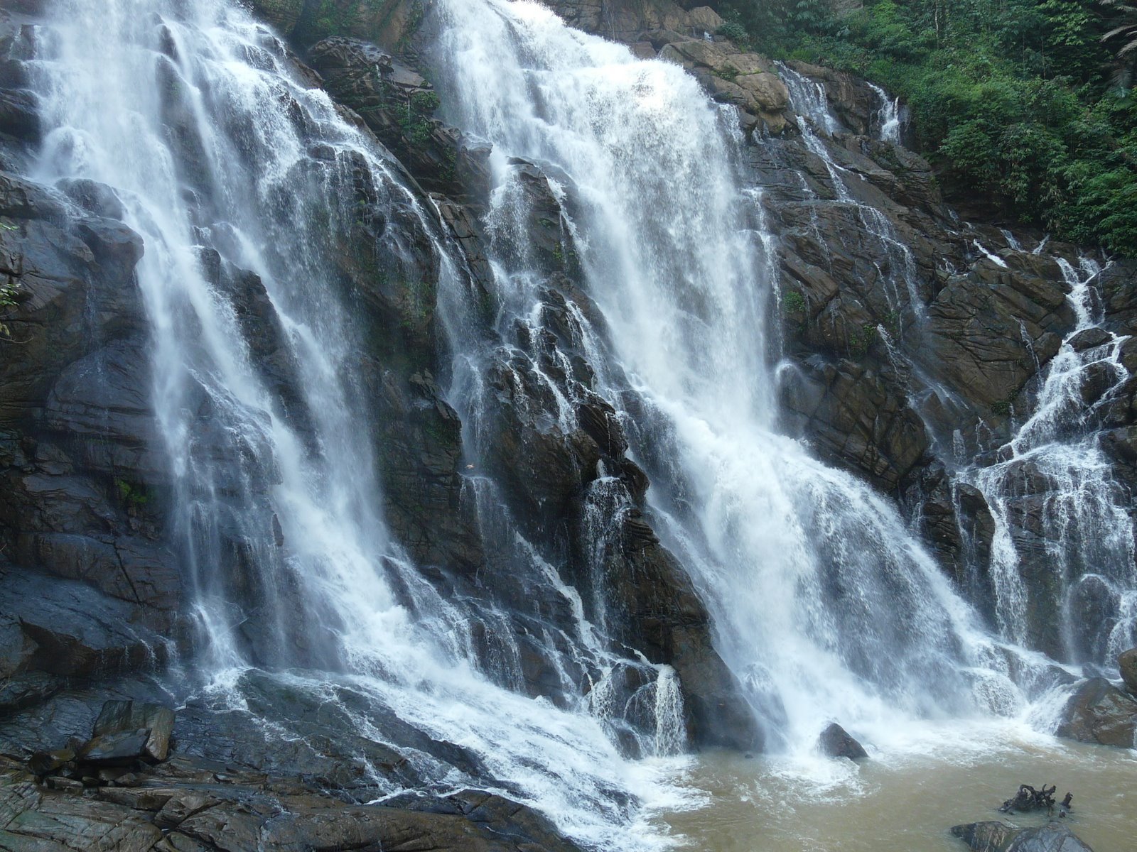 Meenmutty Waterfalls, Kalpetta Kalpetta Wayanad